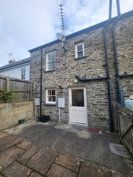 Stunning Seaside Town Cottage คาร์ดิแกน ภายนอก รูปภาพ